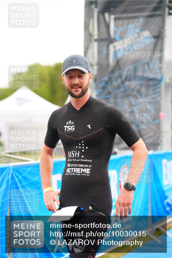 30.08.2026 - Elbe Triathlon Hamburg LAZAROV Photography http://msf.ph/oto/10030015 30.08.2026 10:02:47 Ziel  meine-sportfotos.de