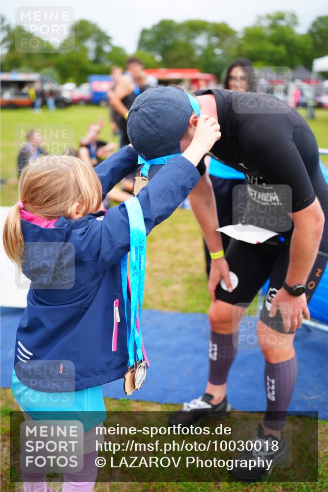 30.08.2026 - Elbe Triathlon Hamburg LAZAROV Photography http://msf.ph/oto/10030018 30.08.2026 10:02:54 Ziel  meine-sportfotos.de