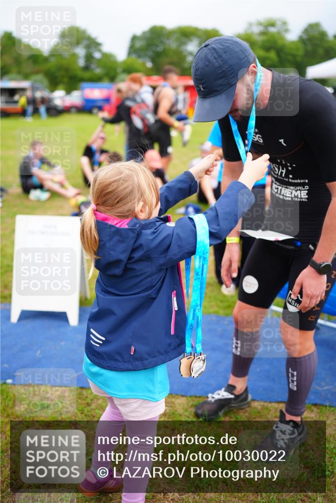 30.08.2026 - Elbe Triathlon Hamburg LAZAROV Photography http://msf.ph/oto/10030022 30.08.2026 10:02:55 Ziel  meine-sportfotos.de