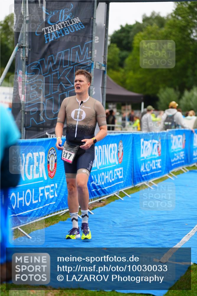 30.08.2026 - Elbe Triathlon Hamburg LAZAROV Photography http://msf.ph/oto/10030033 30.08.2026 10:03:35 Ziel 217 meine-sportfotos.de