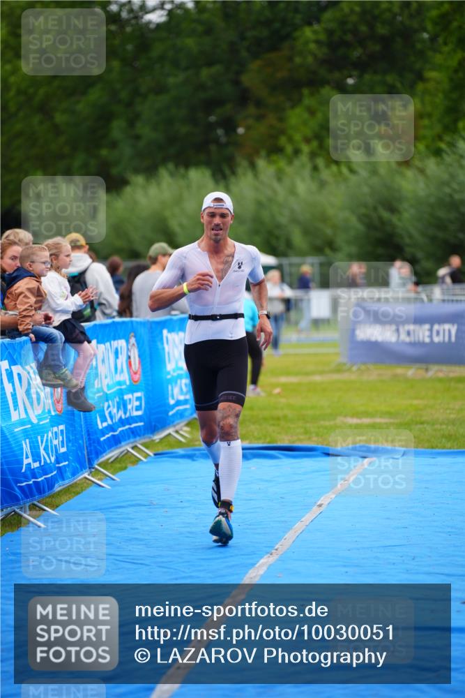 30.08.2026 - Elbe Triathlon Hamburg LAZAROV Photography http://msf.ph/oto/10030051 30.08.2026 10:05:10 Ziel 188 meine-sportfotos.de