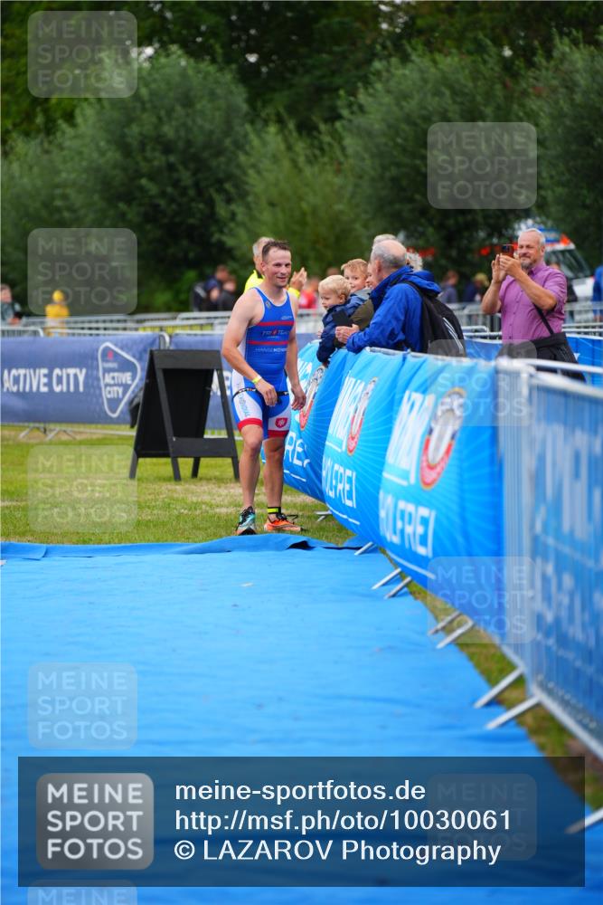 30.08.2026 - Elbe Triathlon Hamburg LAZAROV Photography http://msf.ph/oto/10030061 30.08.2026 10:05:38 Ziel 204 meine-sportfotos.de
