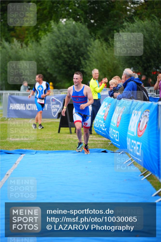 30.08.2026 - Elbe Triathlon Hamburg LAZAROV Photography http://msf.ph/oto/10030065 30.08.2026 10:05:39 Ziel 204 meine-sportfotos.de