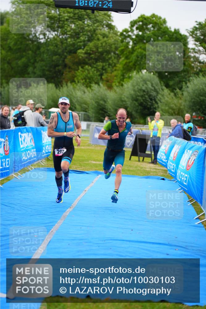 30.08.2026 - Elbe Triathlon Hamburg LAZAROV Photography http://msf.ph/oto/10030103 30.08.2026 10:07:25 Ziel 199, 207 meine-sportfotos.de