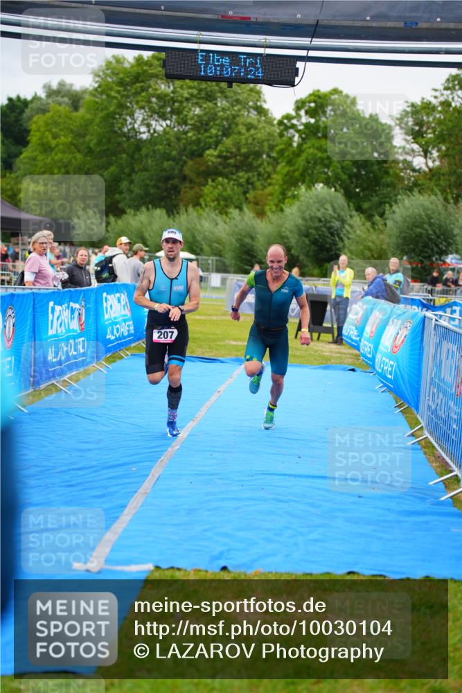 30.08.2026 - Elbe Triathlon Hamburg LAZAROV Photography http://msf.ph/oto/10030104 30.08.2026 10:07:25 Ziel 199, 207 meine-sportfotos.de