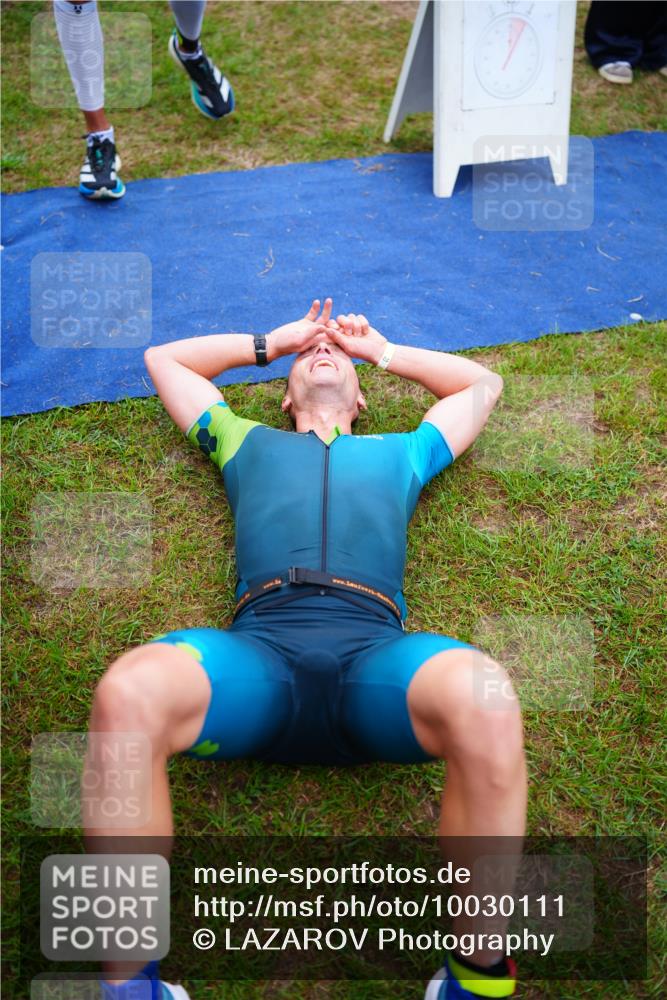 30.08.2026 - Elbe Triathlon Hamburg LAZAROV Photography http://msf.ph/oto/10030111 30.08.2026 10:07:34 Ziel  meine-sportfotos.de