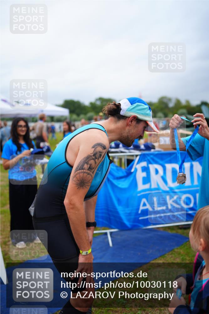 30.08.2026 - Elbe Triathlon Hamburg LAZAROV Photography http://msf.ph/oto/10030118 30.08.2026 10:07:51 Ziel  meine-sportfotos.de
