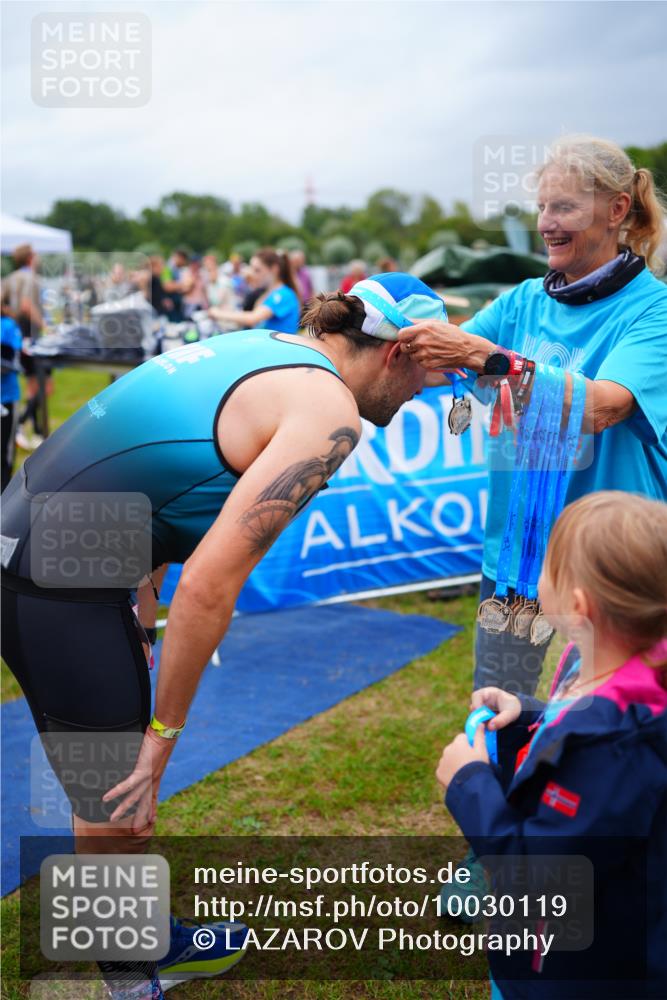 30.08.2026 - Elbe Triathlon Hamburg LAZAROV Photography http://msf.ph/oto/10030119 30.08.2026 10:07:52 Ziel  meine-sportfotos.de
