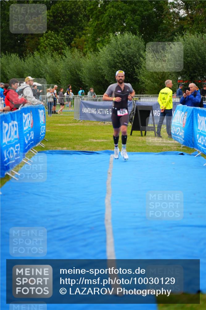 30.08.2026 - Elbe Triathlon Hamburg LAZAROV Photography http://msf.ph/oto/10030129 30.08.2026 10:08:06 Ziel 189 meine-sportfotos.de