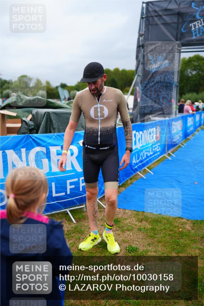 30.08.2026 - Elbe Triathlon Hamburg LAZAROV Photography http://msf.ph/oto/10030158 30.08.2026 10:08:47 Ziel 182, 197, 219 meine-sportfotos.de