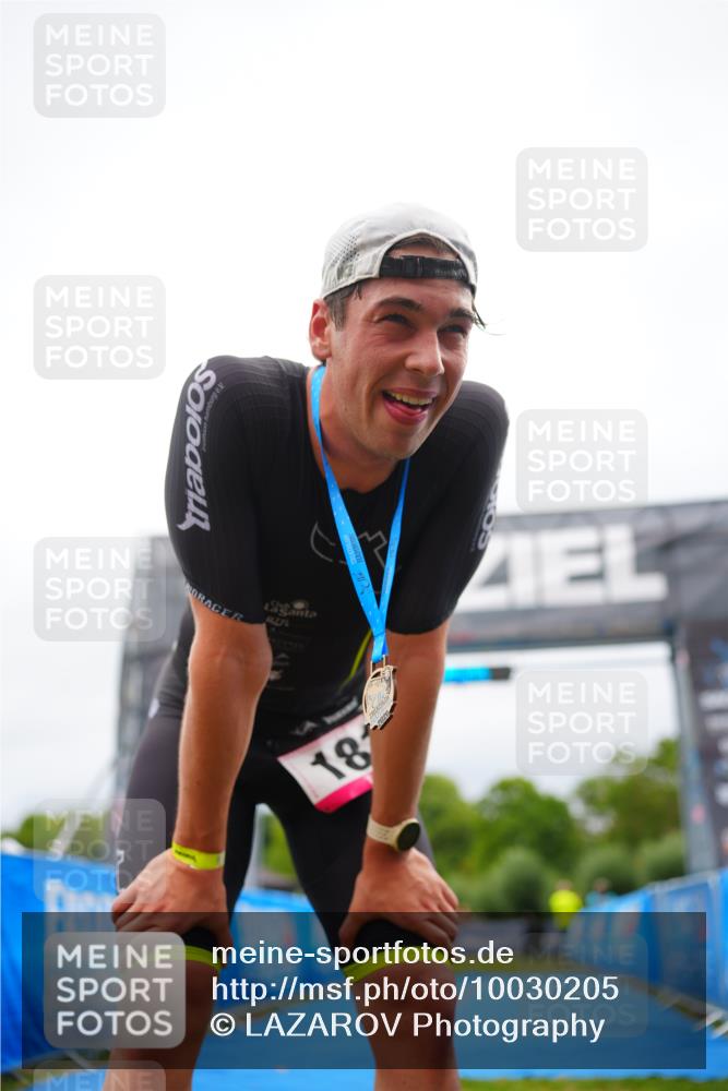 30.08.2026 - Elbe Triathlon Hamburg LAZAROV Photography http://msf.ph/oto/10030205 30.08.2026 10:10:24 Ziel  meine-sportfotos.de