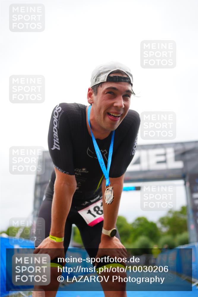 30.08.2026 - Elbe Triathlon Hamburg LAZAROV Photography http://msf.ph/oto/10030206 30.08.2026 10:10:24 Ziel  meine-sportfotos.de
