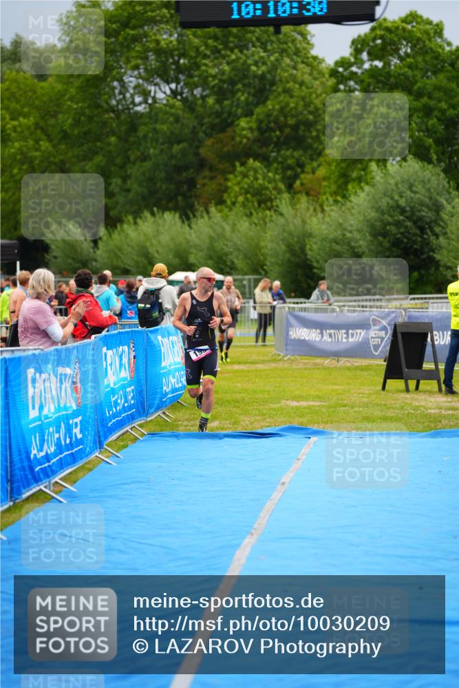 30.08.2026 - Elbe Triathlon Hamburg LAZAROV Photography http://msf.ph/oto/10030209 30.08.2026 10:10:30 Ziel 193, 221 meine-sportfotos.de