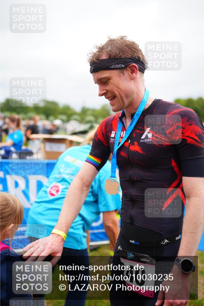 30.08.2026 - Elbe Triathlon Hamburg LAZAROV Photography http://msf.ph/oto/10030235 30.08.2026 10:10:59 Ziel  meine-sportfotos.de