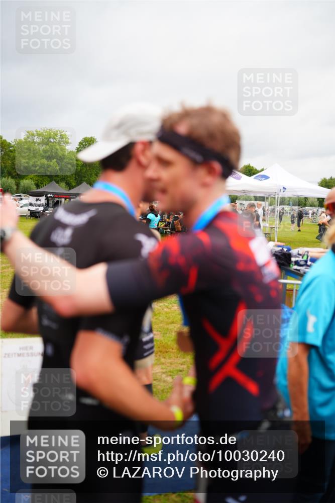 30.08.2026 - Elbe Triathlon Hamburg LAZAROV Photography http://msf.ph/oto/10030240 30.08.2026 10:11:02 Ziel  meine-sportfotos.de