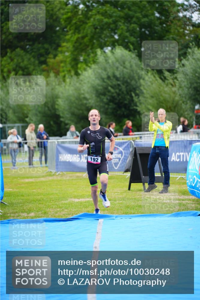 30.08.2026 - Elbe Triathlon Hamburg LAZAROV Photography http://msf.ph/oto/10030248 30.08.2026 10:11:47 Ziel 192 meine-sportfotos.de