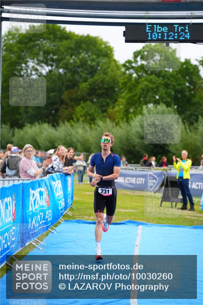 30.08.2026 - Elbe Triathlon Hamburg LAZAROV Photography http://msf.ph/oto/10030260 30.08.2026 10:12:25 Ziel 231 meine-sportfotos.de