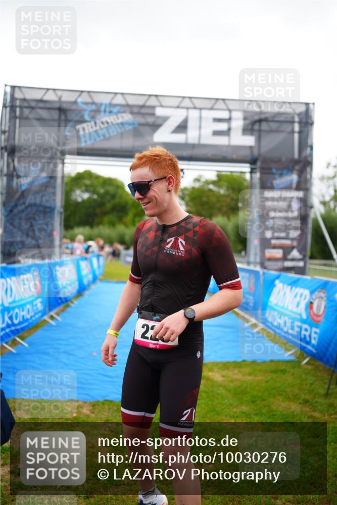 30.08.2026 - Elbe Triathlon Hamburg LAZAROV Photography http://msf.ph/oto/10030276 30.08.2026 10:12:58 Ziel  meine-sportfotos.de