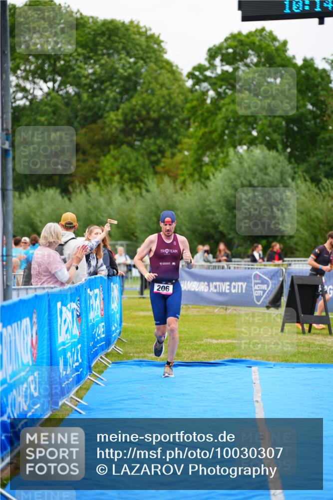 30.08.2026 - Elbe Triathlon Hamburg LAZAROV Photography http://msf.ph/oto/10030307 30.08.2026 10:14:05 Ziel 206 meine-sportfotos.de