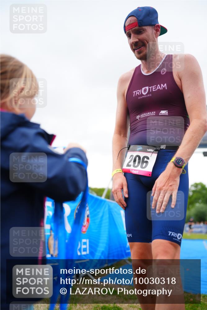 30.08.2026 - Elbe Triathlon Hamburg LAZAROV Photography http://msf.ph/oto/10030318 30.08.2026 10:14:15 Ziel  meine-sportfotos.de