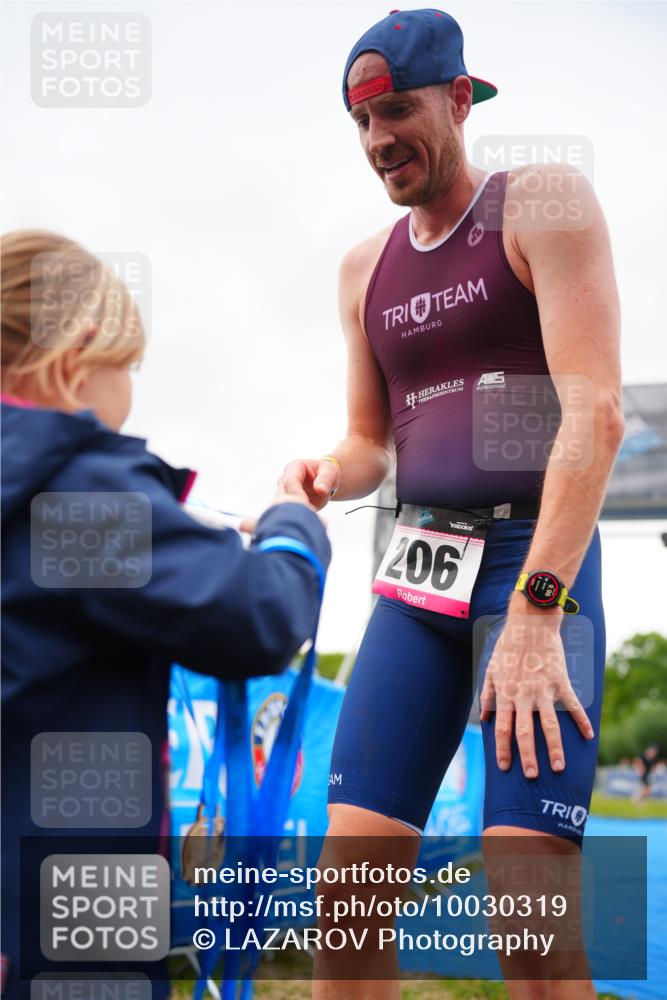 30.08.2026 - Elbe Triathlon Hamburg LAZAROV Photography http://msf.ph/oto/10030319 30.08.2026 10:14:16 Ziel  meine-sportfotos.de