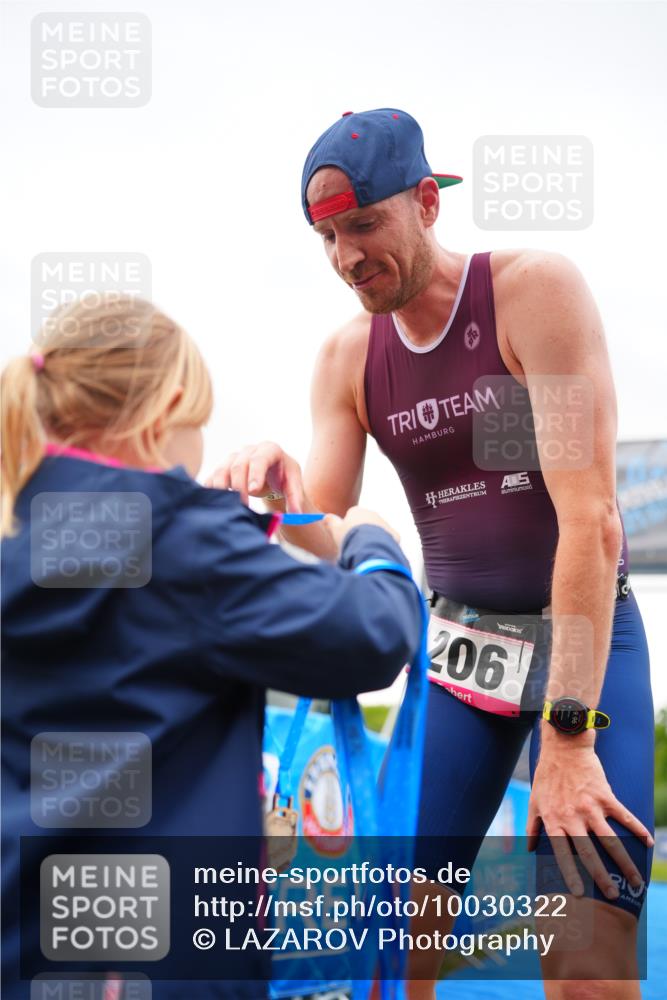 30.08.2026 - Elbe Triathlon Hamburg LAZAROV Photography http://msf.ph/oto/10030322 30.08.2026 10:14:16 Ziel  meine-sportfotos.de