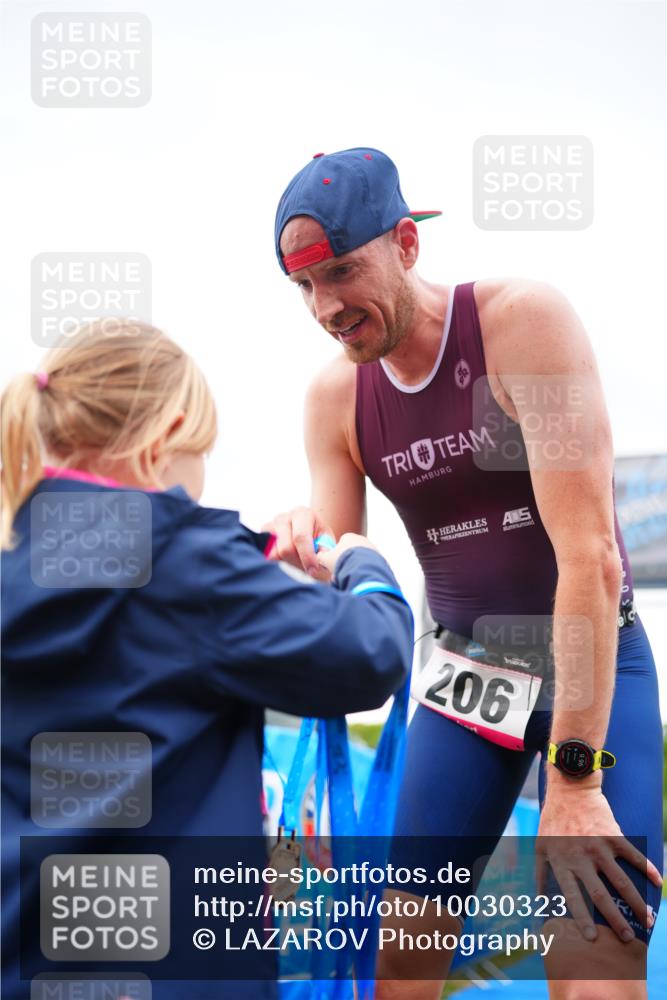 30.08.2026 - Elbe Triathlon Hamburg LAZAROV Photography http://msf.ph/oto/10030323 30.08.2026 10:14:16 Ziel  meine-sportfotos.de
