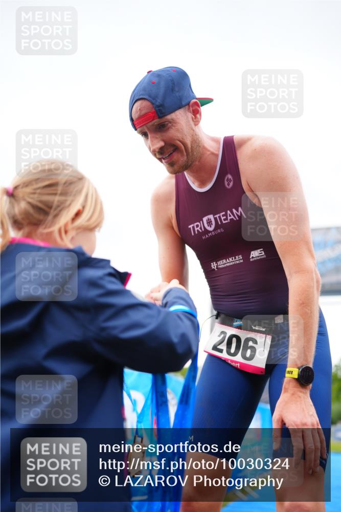 30.08.2026 - Elbe Triathlon Hamburg LAZAROV Photography http://msf.ph/oto/10030324 30.08.2026 10:14:17 Ziel  meine-sportfotos.de