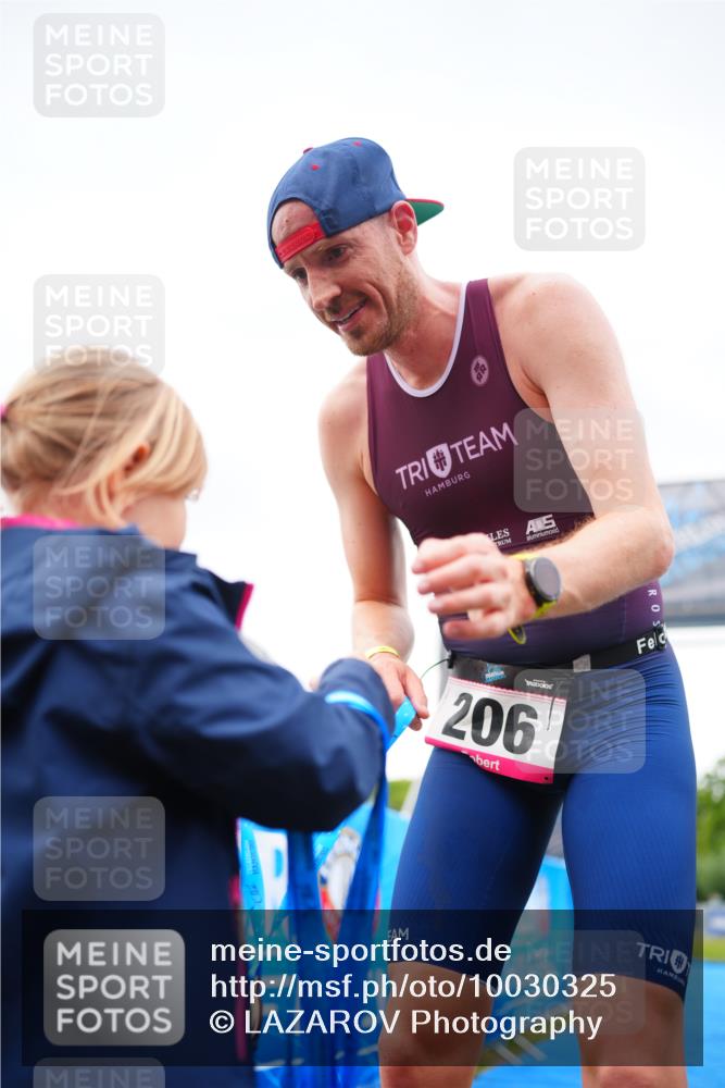 30.08.2026 - Elbe Triathlon Hamburg LAZAROV Photography http://msf.ph/oto/10030325 30.08.2026 10:14:17 Ziel  meine-sportfotos.de
