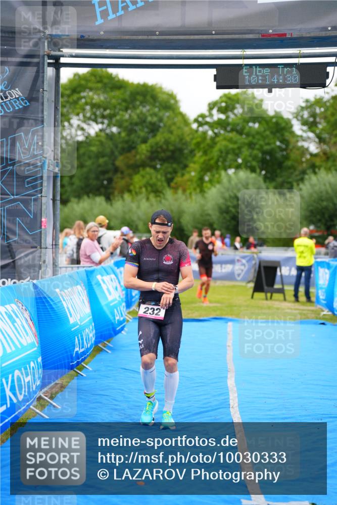 30.08.2026 - Elbe Triathlon Hamburg LAZAROV Photography http://msf.ph/oto/10030333 30.08.2026 10:14:31 Ziel 232, 238 meine-sportfotos.de