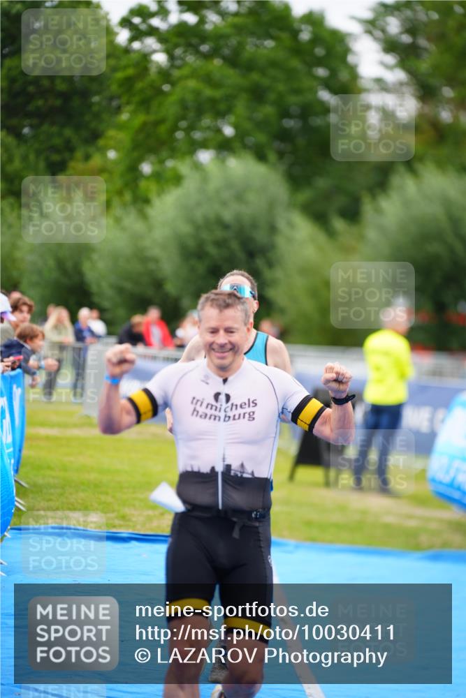 30.08.2026 - Elbe Triathlon Hamburg LAZAROV Photography http://msf.ph/oto/10030411 30.08.2026 10:17:40 Ziel 210, 272 meine-sportfotos.de
