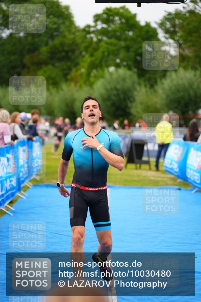 30.08.2026 - Elbe Triathlon Hamburg LAZAROV Photography http://msf.ph/oto/10030480 30.08.2026 10:19:12 Ziel 211 meine-sportfotos.de
