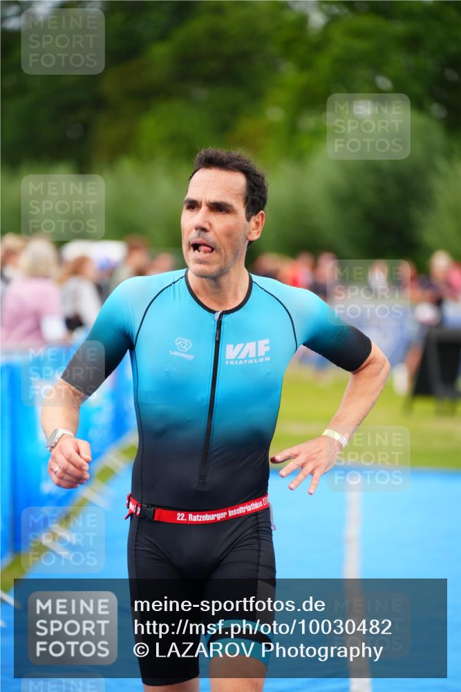 30.08.2026 - Elbe Triathlon Hamburg LAZAROV Photography http://msf.ph/oto/10030482 30.08.2026 10:19:13 Ziel 211 meine-sportfotos.de
