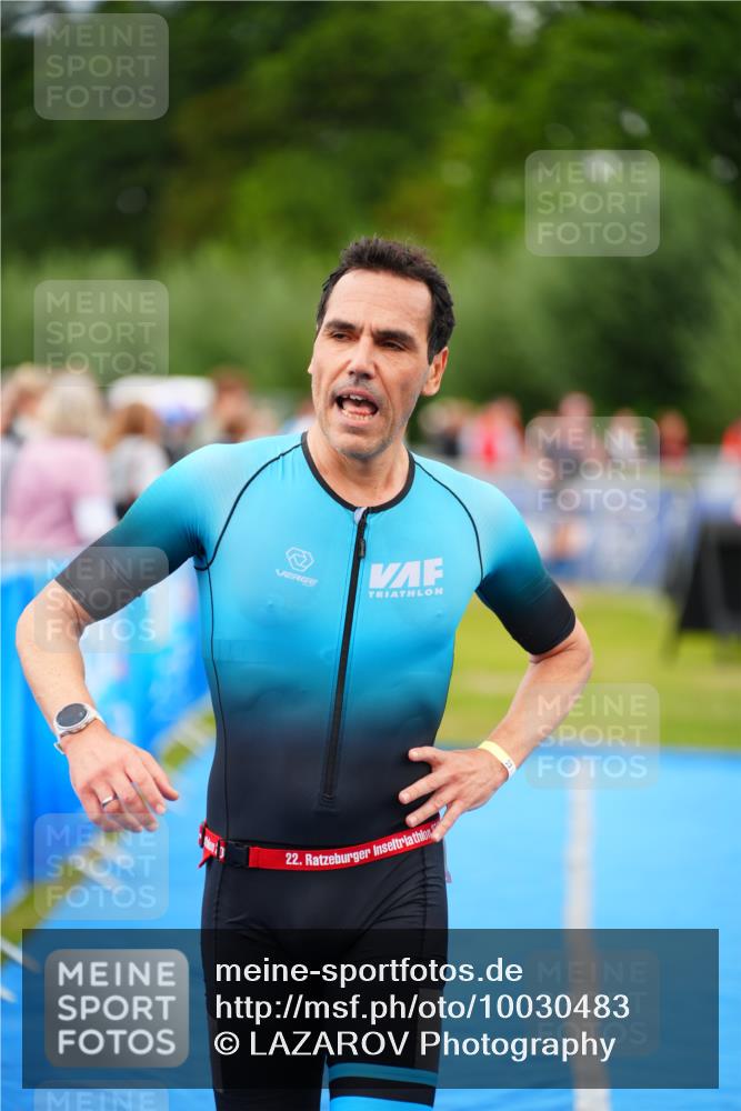 30.08.2026 - Elbe Triathlon Hamburg LAZAROV Photography http://msf.ph/oto/10030483 30.08.2026 10:19:13 Ziel 211 meine-sportfotos.de