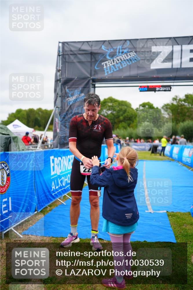 30.08.2026 - Elbe Triathlon Hamburg LAZAROV Photography http://msf.ph/oto/10030539 30.08.2026 10:21:15 Ziel  meine-sportfotos.de