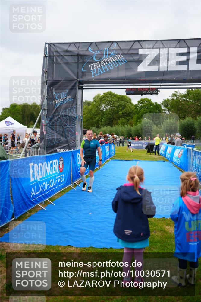 30.08.2026 - Elbe Triathlon Hamburg LAZAROV Photography http://msf.ph/oto/10030571 30.08.2026 10:22:30 Ziel 200 meine-sportfotos.de