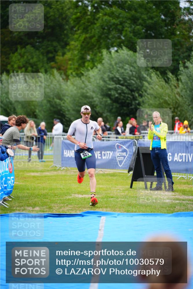 30.08.2026 - Elbe Triathlon Hamburg LAZAROV Photography http://msf.ph/oto/10030579 30.08.2026 10:25:00 Ziel 527 meine-sportfotos.de