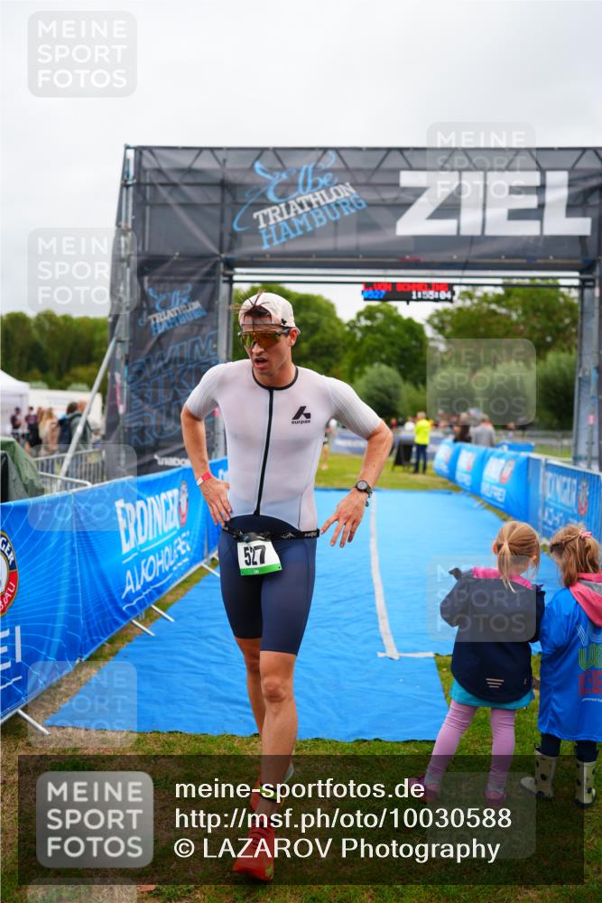 30.08.2026 - Elbe Triathlon Hamburg LAZAROV Photography http://msf.ph/oto/10030588 30.08.2026 10:25:05 Ziel 258, 527 meine-sportfotos.de