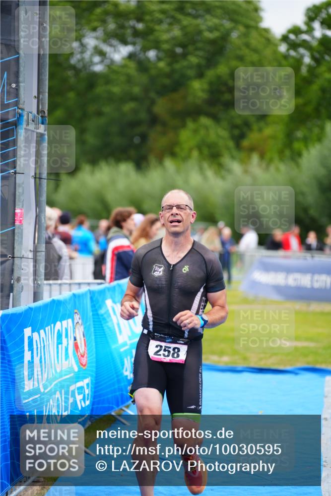 30.08.2026 - Elbe Triathlon Hamburg LAZAROV Photography http://msf.ph/oto/10030595 30.08.2026 10:25:10 Ziel 258 meine-sportfotos.de