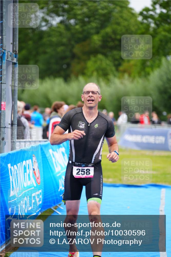 30.08.2026 - Elbe Triathlon Hamburg LAZAROV Photography http://msf.ph/oto/10030596 30.08.2026 10:25:10 Ziel 258 meine-sportfotos.de