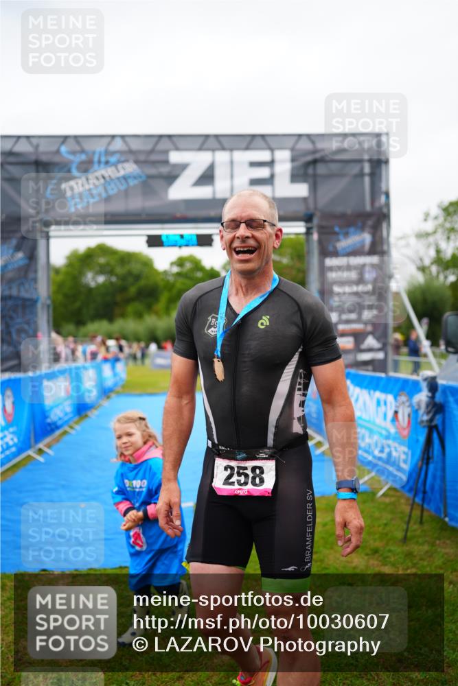 30.08.2026 - Elbe Triathlon Hamburg LAZAROV Photography http://msf.ph/oto/10030607 30.08.2026 10:25:22 Ziel  meine-sportfotos.de