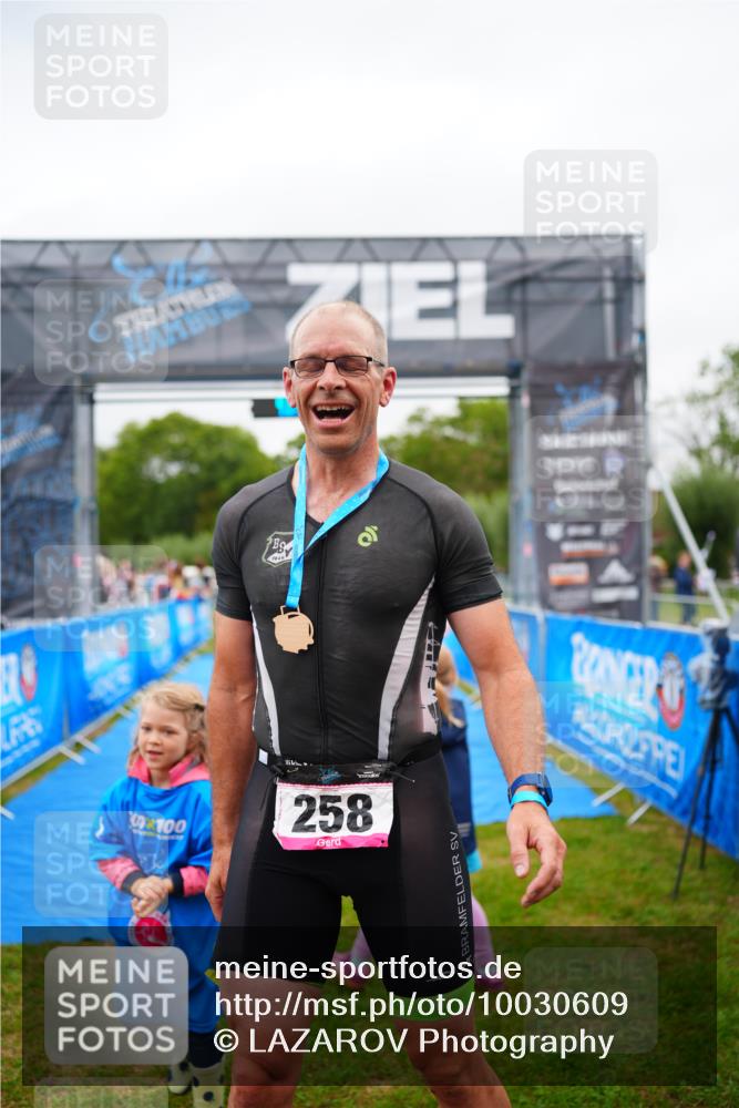 30.08.2026 - Elbe Triathlon Hamburg LAZAROV Photography http://msf.ph/oto/10030609 30.08.2026 10:25:23 Ziel  meine-sportfotos.de