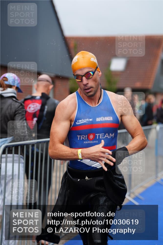 30.08.2026 - Elbe Triathlon Hamburg LAZAROV Photography http://msf.ph/oto/10030619 30.08.2026 08:22:41 Schwimmen 195, 203, 225 meine-sportfotos.de