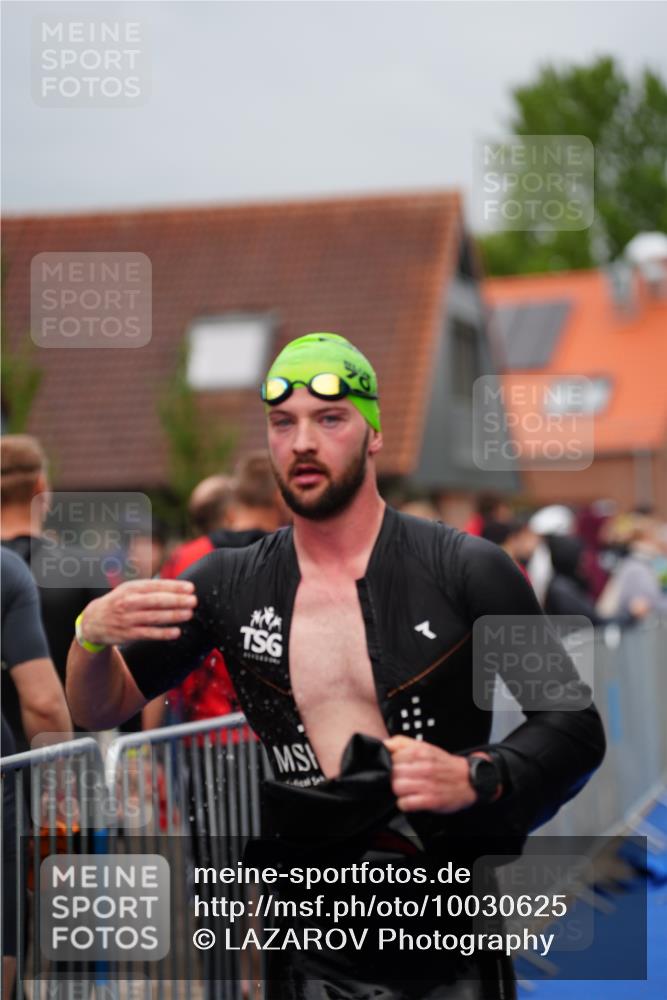 30.08.2026 - Elbe Triathlon Hamburg LAZAROV Photography http://msf.ph/oto/10030625 30.08.2026 08:22:50 Schwimmen 195, 203 meine-sportfotos.de