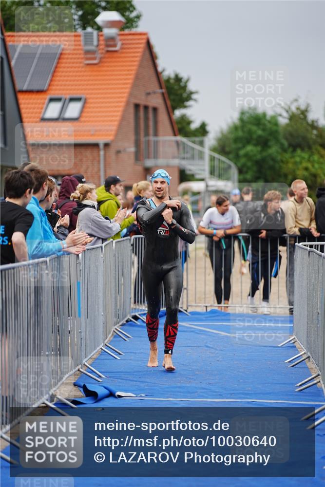 30.08.2026 - Elbe Triathlon Hamburg LAZAROV Photography http://msf.ph/oto/10030640 30.08.2026 08:23:39 Schwimmen 186, 190, 207, 213, 217, 226 meine-sportfotos.de