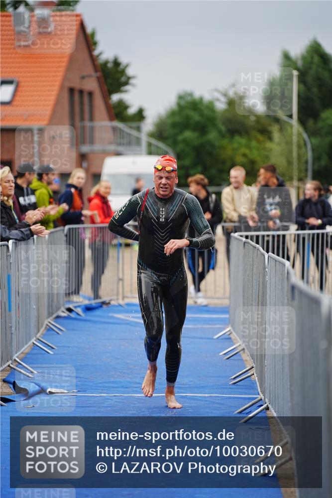 30.08.2026 - Elbe Triathlon Hamburg LAZAROV Photography http://msf.ph/oto/10030670 30.08.2026 08:24:36 Schwimmen 218, 247 meine-sportfotos.de
