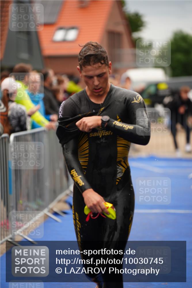 30.08.2026 - Elbe Triathlon Hamburg LAZAROV Photography http://msf.ph/oto/10030745 30.08.2026 08:27:51 Schwimmen 181, 182, 206, 222, 236 meine-sportfotos.de