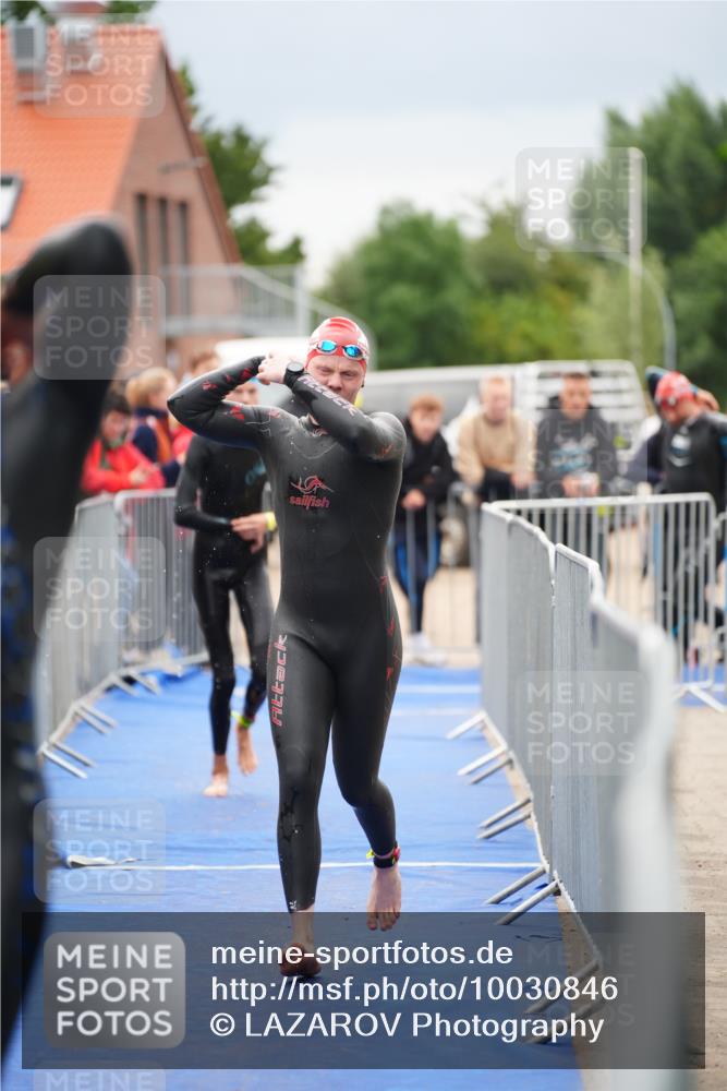 30.08.2026 - Elbe Triathlon Hamburg LAZAROV Photography http://msf.ph/oto/10030846 30.08.2026 08:29:37 Schwimmen 192, 208, 214, 215, 223 meine-sportfotos.de