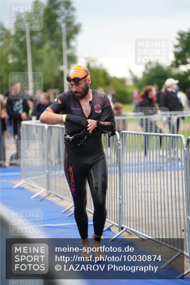 30.08.2026 - Elbe Triathlon Hamburg LAZAROV Photography http://msf.ph/oto/10030874 30.08.2026 08:30:28 Schwimmen 212, 235 meine-sportfotos.de
