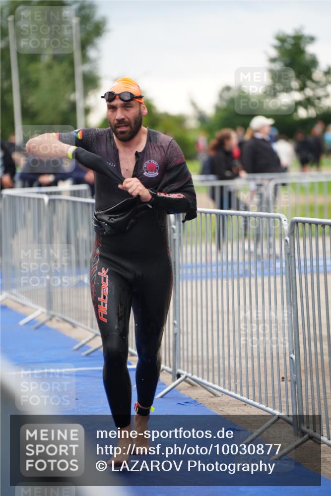 30.08.2026 - Elbe Triathlon Hamburg LAZAROV Photography http://msf.ph/oto/10030877 30.08.2026 08:30:28 Schwimmen 212, 235 meine-sportfotos.de